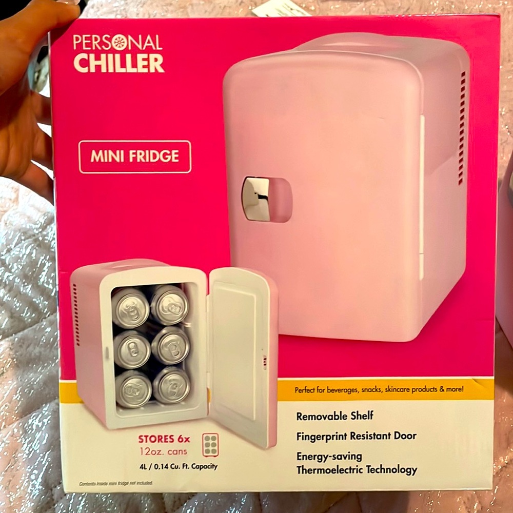 skin care fridge / vanity fridge